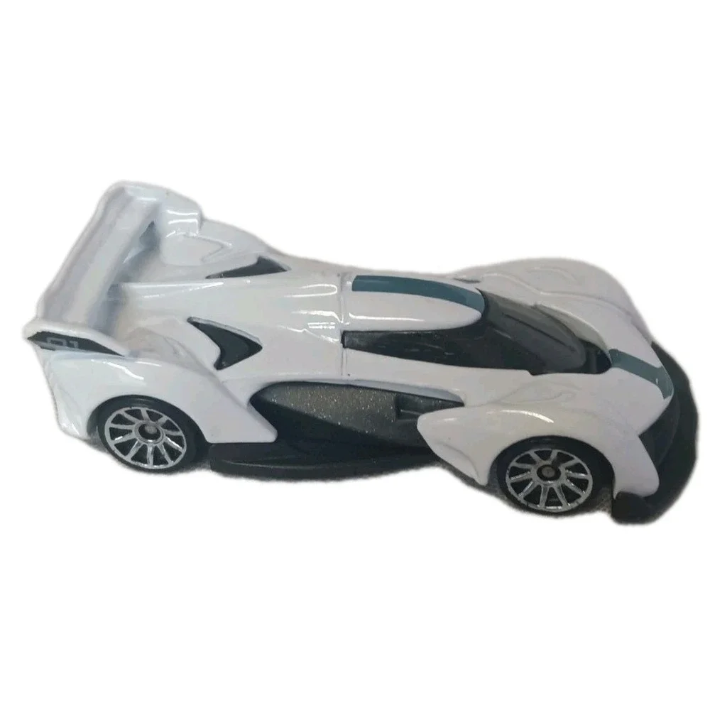 Mclaren solus GT Hot-WHEELS 2023 Mattel #48 White,‎ Pre-owned